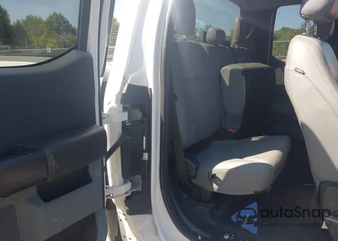 2021 Ford F-150 Xl z USA, uszkodzony, nr VIN 1FTFX1E57MFA44015